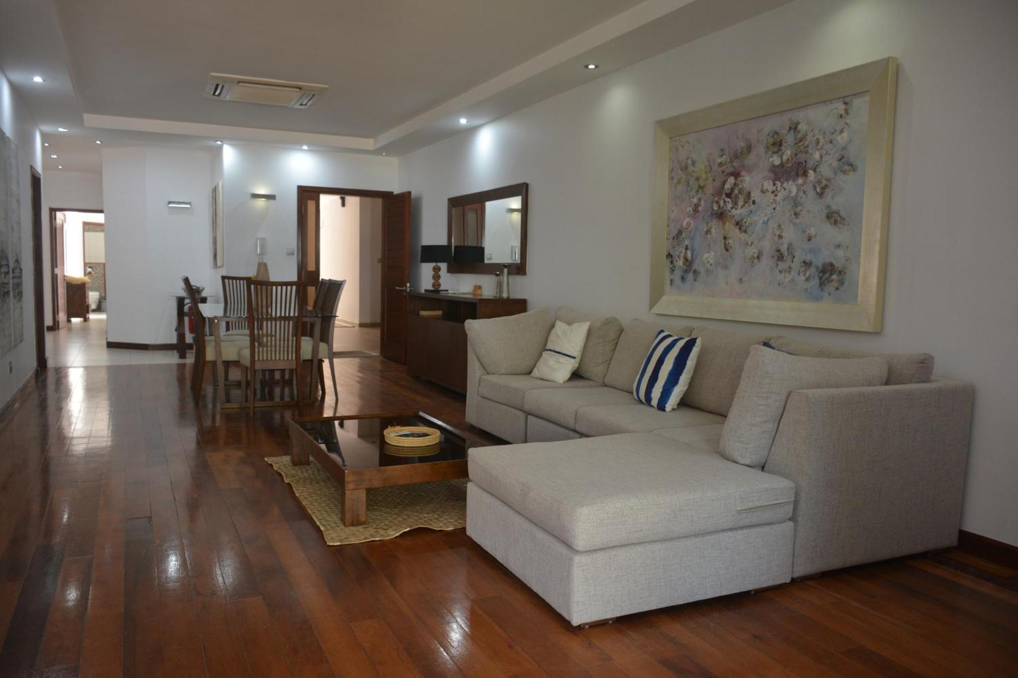 Olana Blue - Beachfront Apartment Rivière Noire Εξωτερικό φωτογραφία